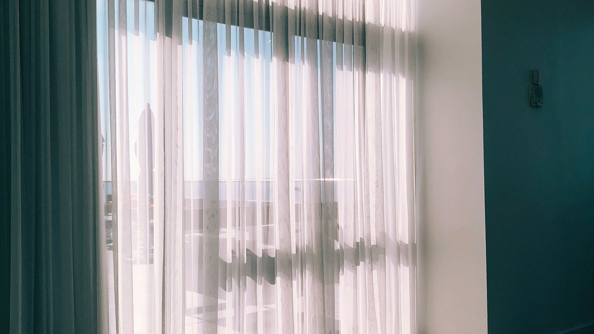 Premium smart curtain motors background